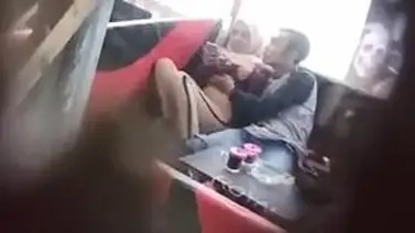 Kisah Intim Ukhti Hijab Di Kafe poster