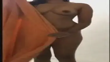 Momen Kasmaran Usai Mandi Di Kamar Tidur poster