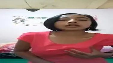Siaran Privat Gadis Berbaju Pink Di Kamar poster